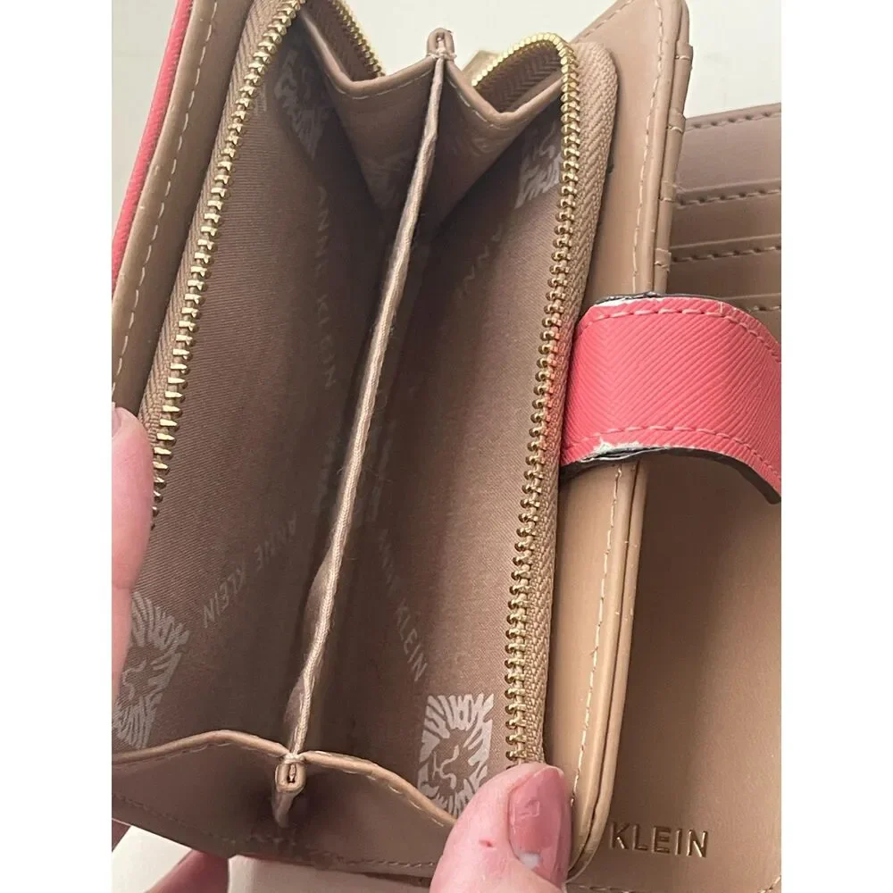 Vintage Anne Klein Horsebit Horse Bit Pink Bi Fold Ladies Wallet 5.5
